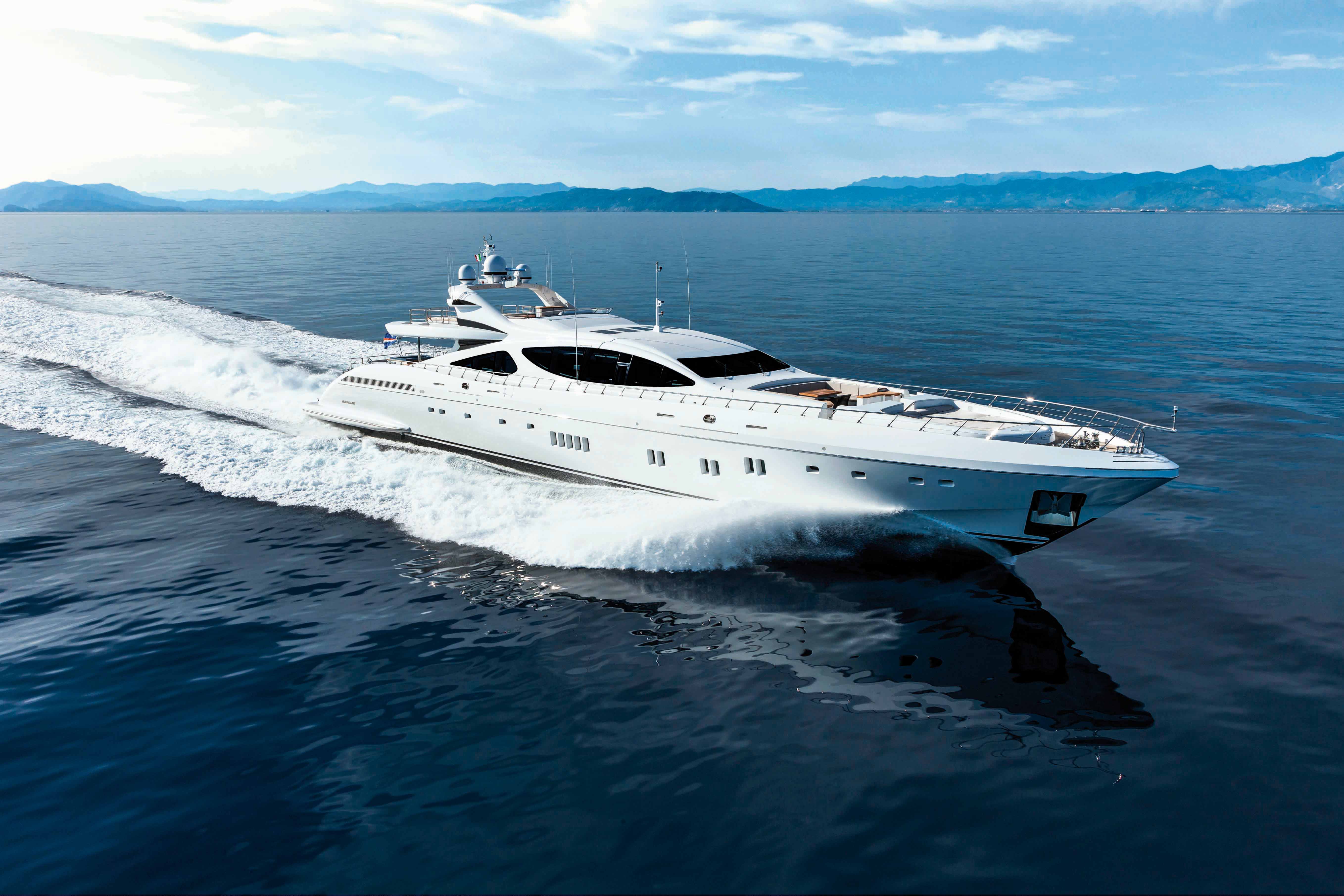 mangusta yacht fatturato