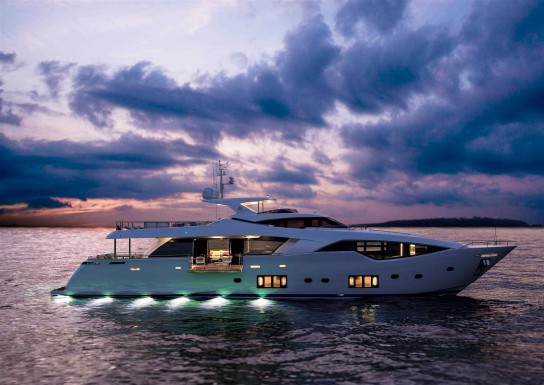 Ferretti Custom Line 108