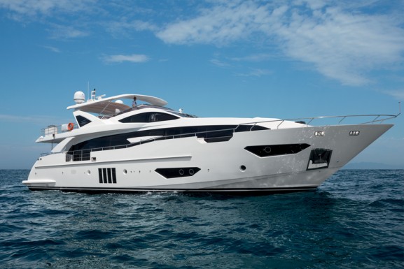 Azimut-Grande-95RPH-Yacht-External-View-1