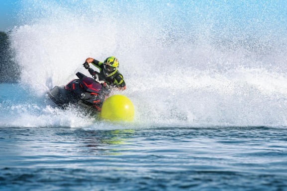 2014 SEA-DOO RXP-X_ACTION26