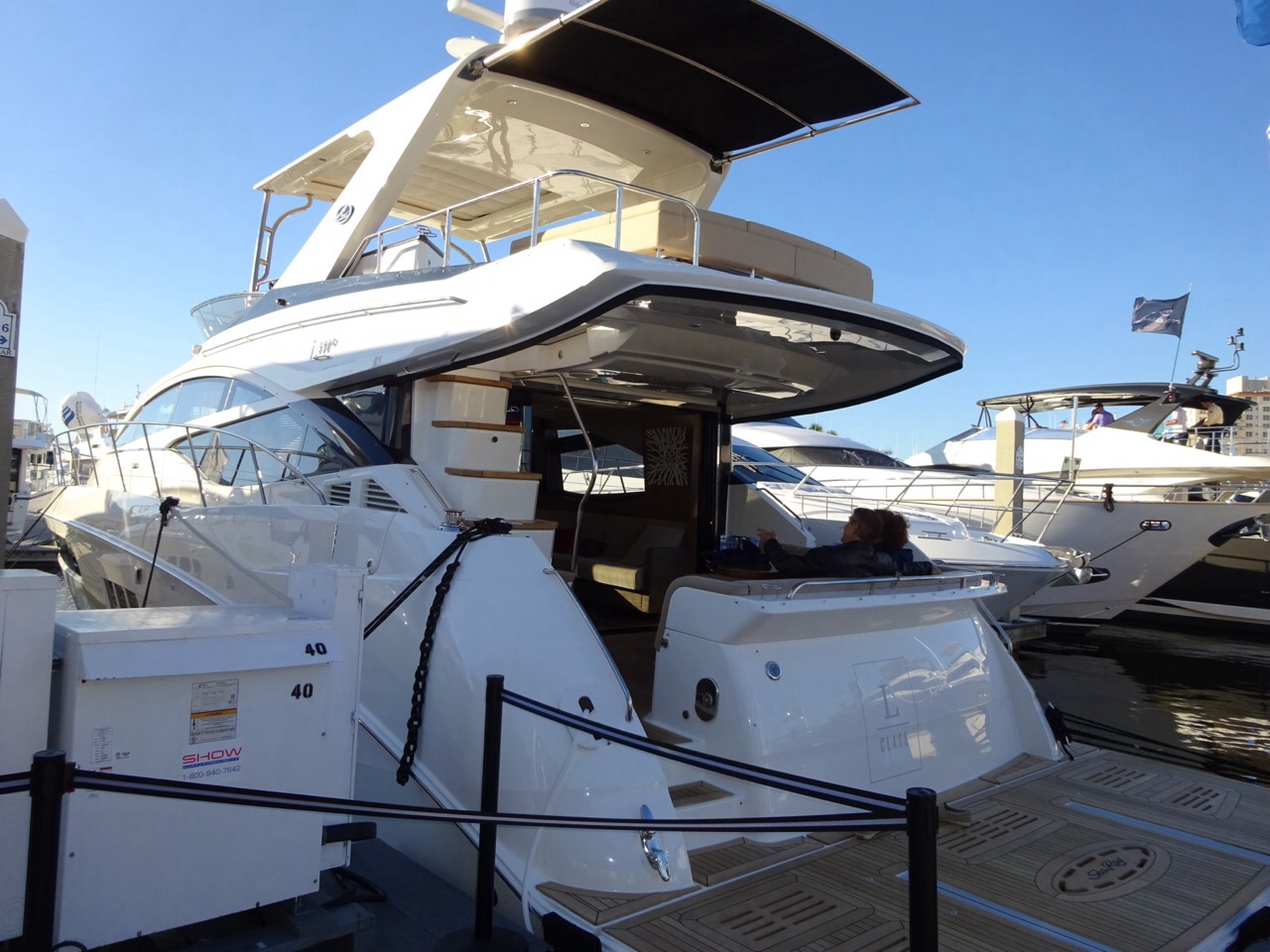[Fotos] – novidade SeaRay L590 Fly