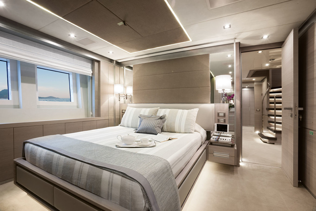 benetti-veloce-bedroom