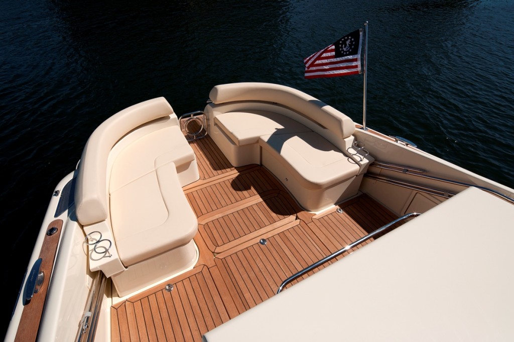 CHRIS-CRAFT-LAUNCH-36-GOURMET-3