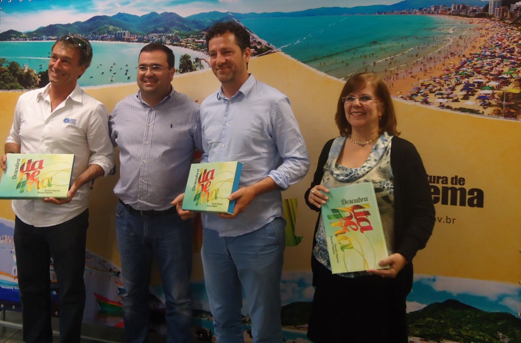 Thierry Vernhes, Rodrigo Costa, Gilder Gautier e Jeanine Périé (tradutora e representante da Transat Jacques Vabre no Brasil)