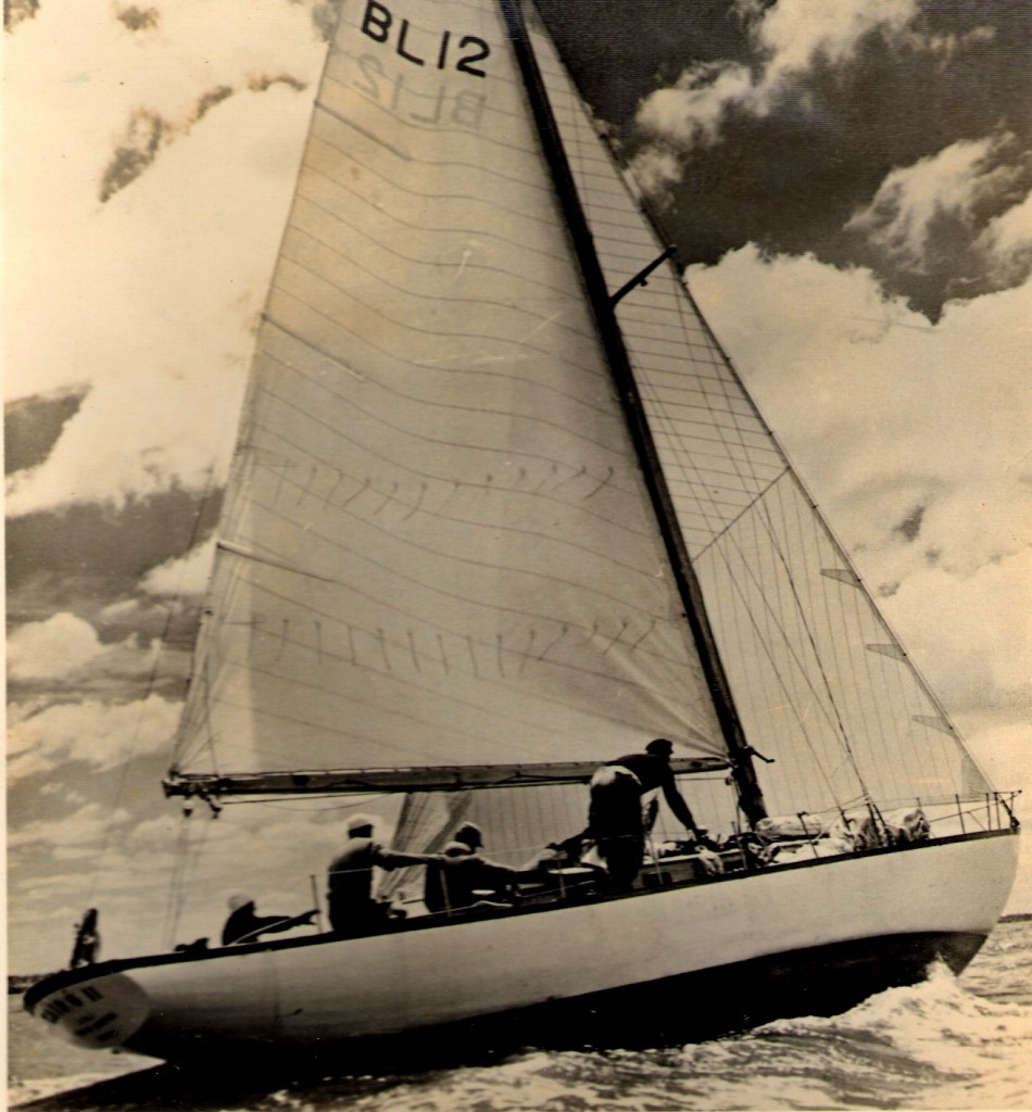 O imponente veleiro na década de 1950