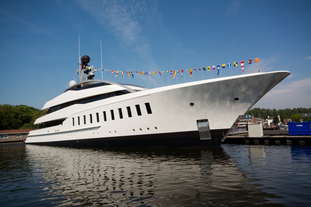 2015-08-Feadship-Halo-Launch-01-big