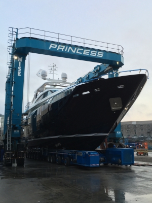 2015-12-Princess 30M-1