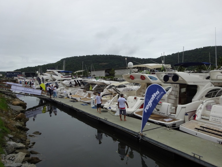 Boat Xperience abre o primeiro final de semana com 50 embarcações