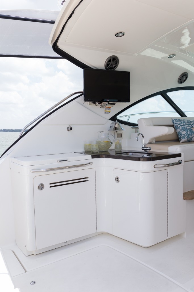 Sea Ray 410 Sundancer 6