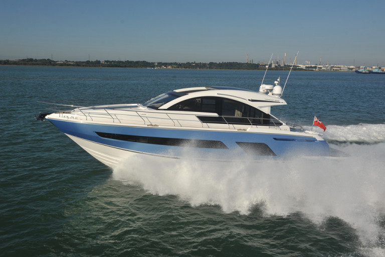 Sob nova direção, estaleiro Fairline marca presença no Yachts Miami Beach