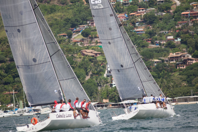 Barracuda defende liderança na Vela Oceânica em Ilhabela