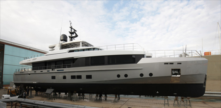 Admiral Yachts entrega terceiro barco da linha “Impero”