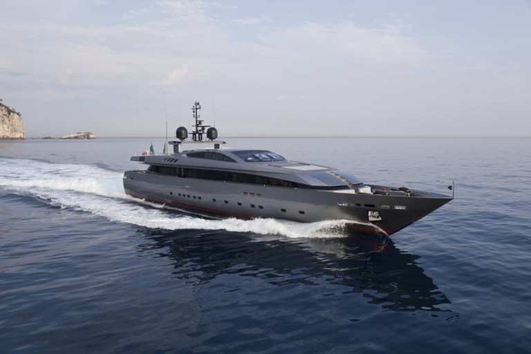 MONOKINI 44M FAST BAGLIETTO GANHA O COMPASSO D’ORO ADI 2016 AWARD