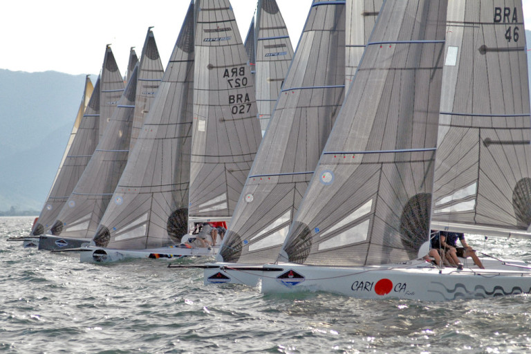 Evento-teste da Semana de Vela de Ilhabela reúne 32 barcos