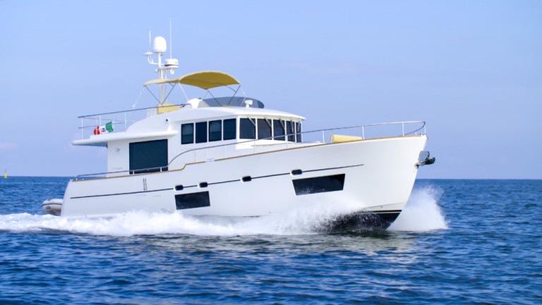 ESTALEIRO ITALIANO LANÇA TRAWLER CLÁSSICO, PORÉM INOVADOR
