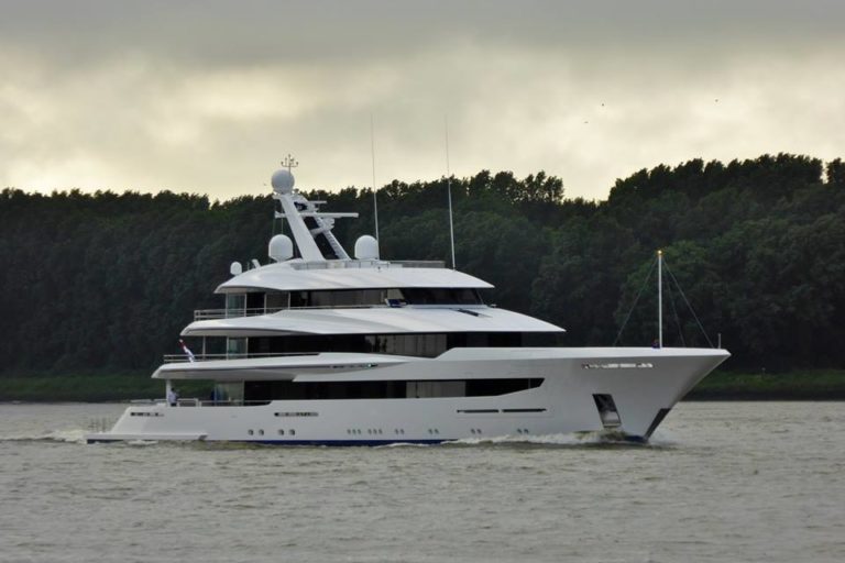 Feadship-Joy-2-1-768x512
