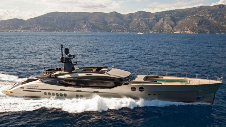 Palmer Johnson entrega terceiro SportYacht 170 Sanam