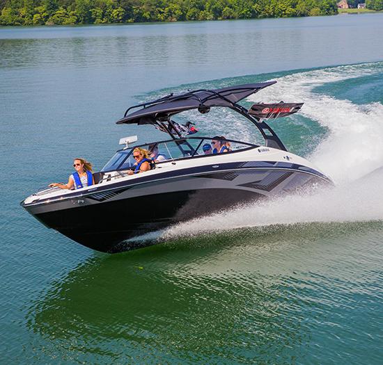 Yamaha 242X E- Series: O jetboat feito para ação - Boat Shopping