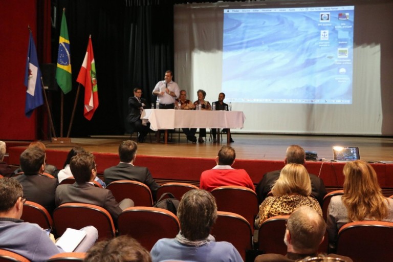 Legalização de estruturas náuticas discutidas no norte de SC