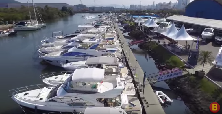 Drone mostra o clima do Boat Xperience no Guarujá