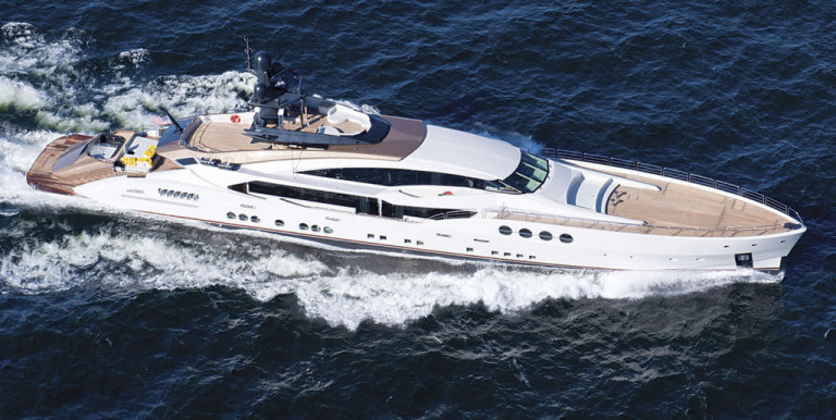 Palmer Johnson 180 “Lady M” visto de cima