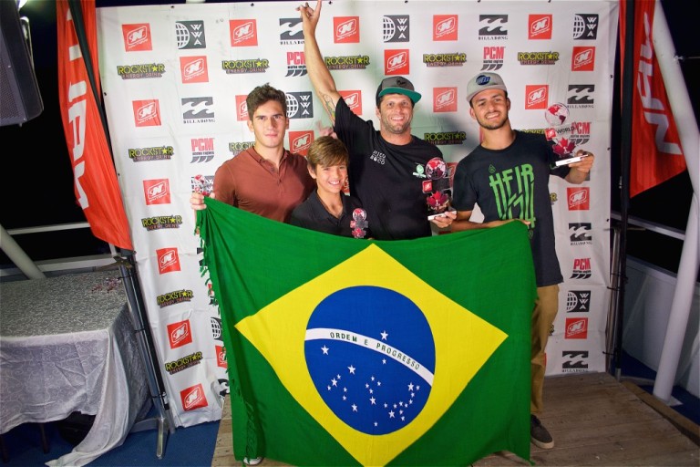 Equipe brasileira de Wakeboard conquista 2 títulos mundiais em Toronto