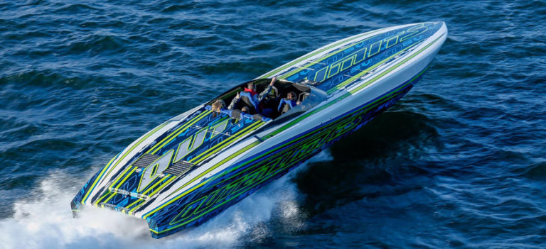 Nova Outerlimits SV 50 atinge 153 Mph no primeiro teste de mar
