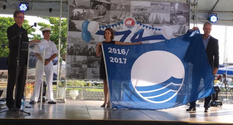 Iate Clube de Santa Catarina recebe a certificação internacional Bandeira Azul