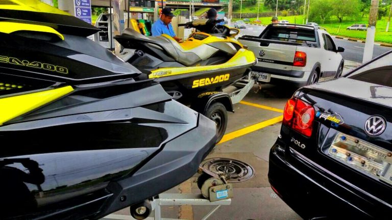 Atenção na hora de rebocar seu barco ou jet-ski nesse verão!