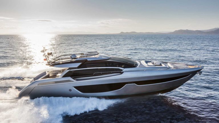 Riva 76 Perseo recebe sexto prêmio no Japan International Boat Show