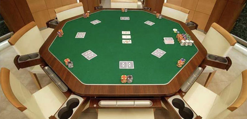 ANASTASIA - mesa de poker