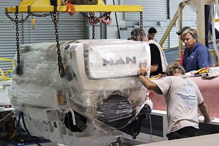 MAN entrega o motor número 2.000 para a Viking Yachts
