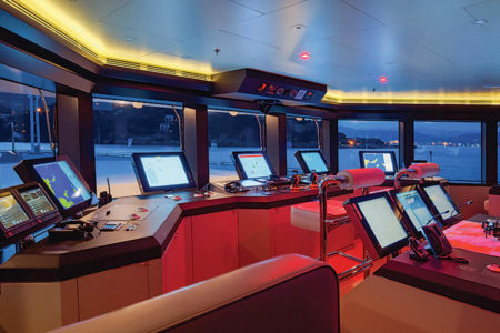 Stella Maris Superyacht Posto de Comando