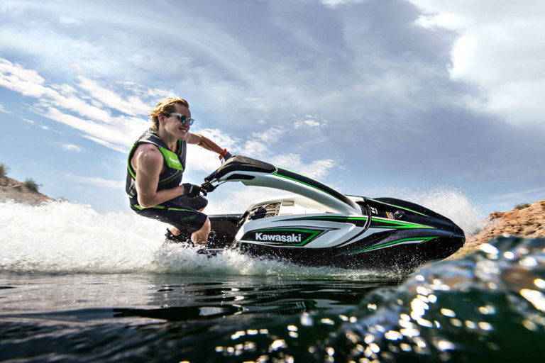 Kawasaki lança o SX-R stand-up Jet Ski