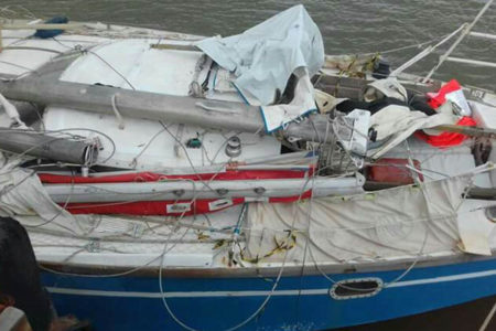 Veleiro francês sem tripulação é encontrado na costa do RN