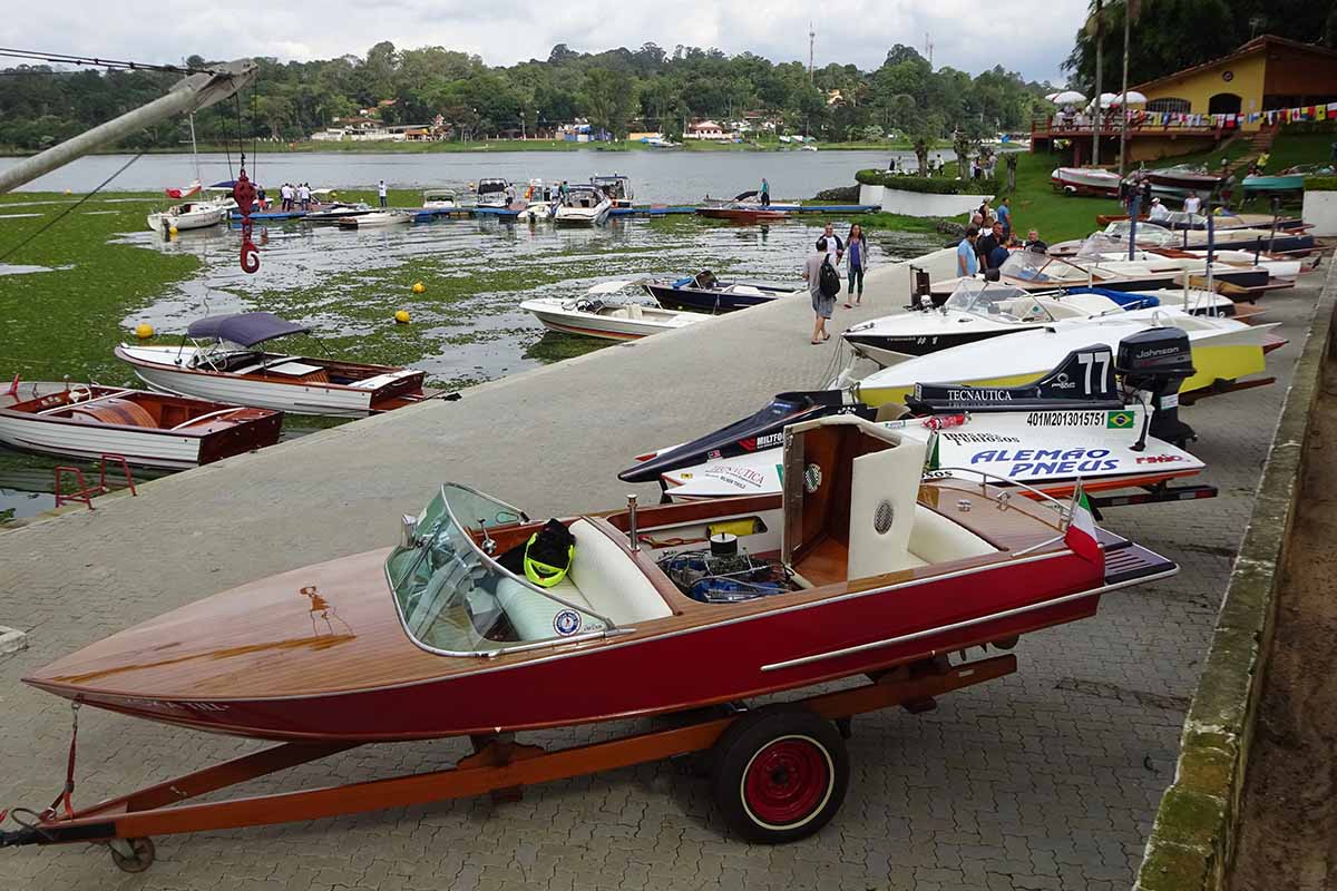 Classic Boat Festival na represa Guarapiranga