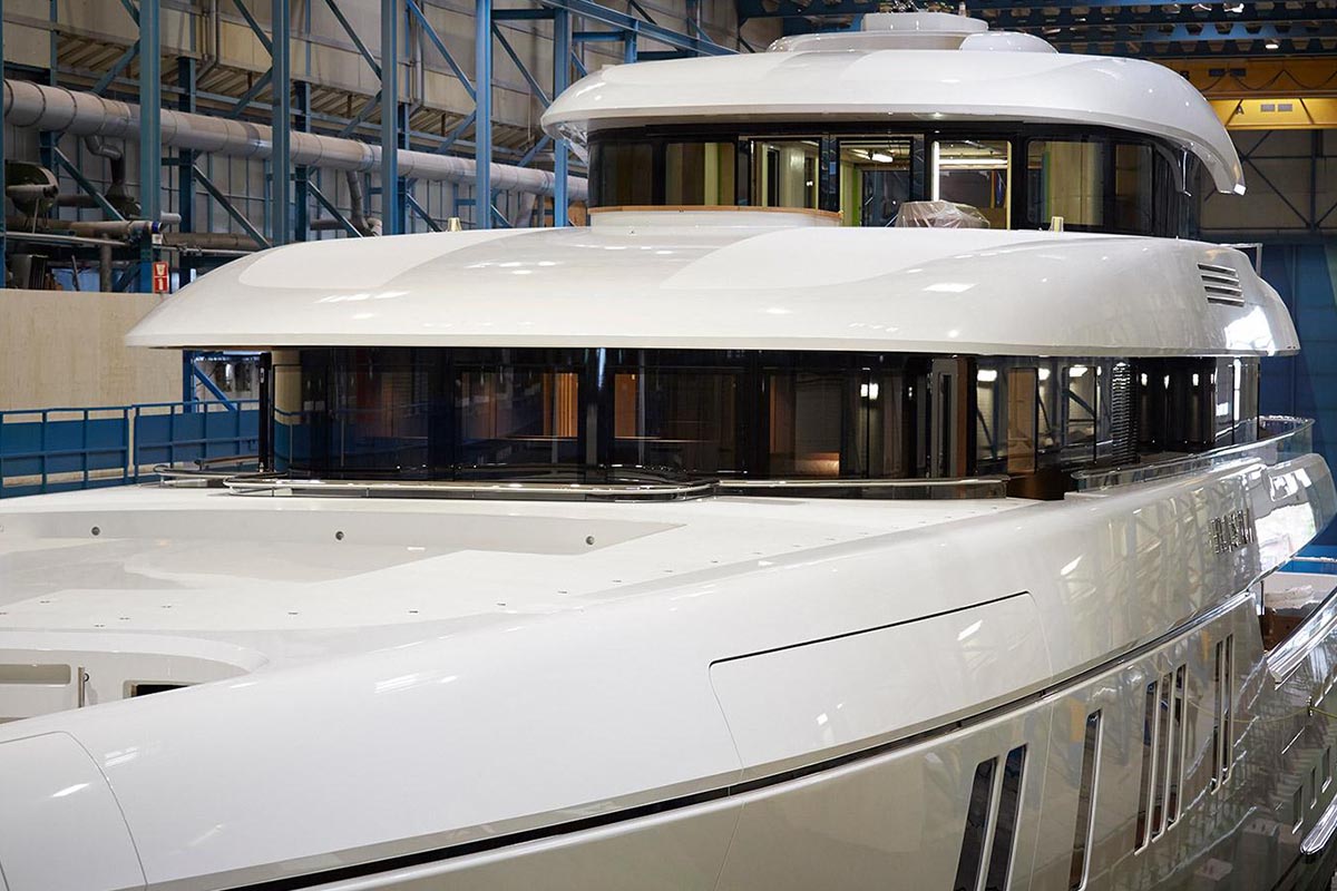 Feadship-superyacht-hasna-launched-close-up