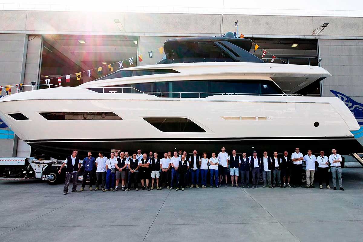 Ferretti-Yacht-780-Lançamento-Boat-Shopping