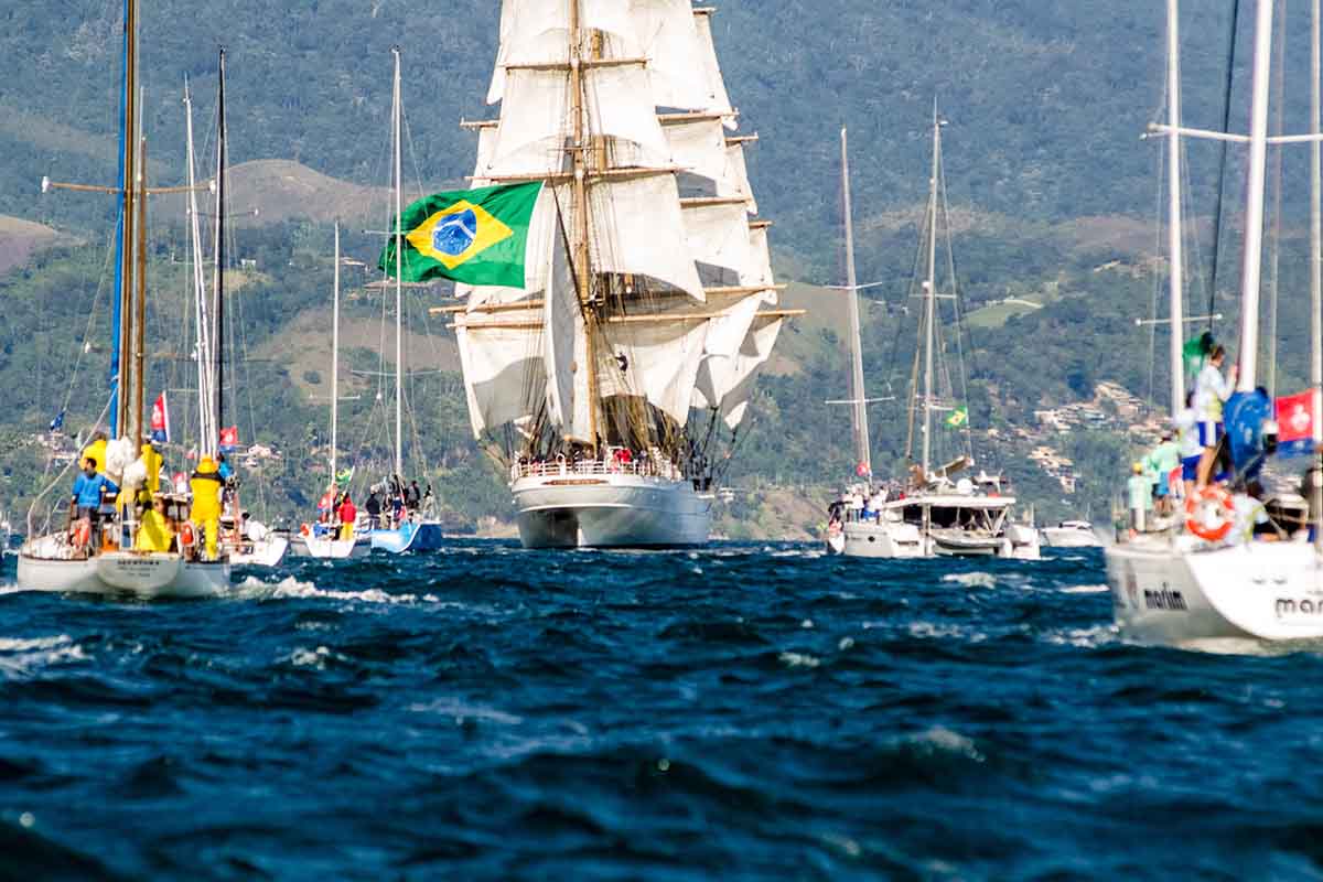 Semana de Vela de Ilhabela - boat shopping