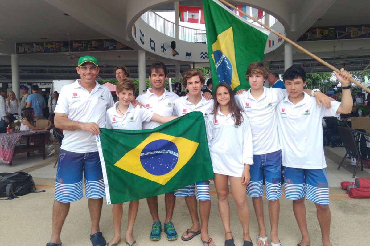 Equipe brasileira no mundial de OPTIMIST 2