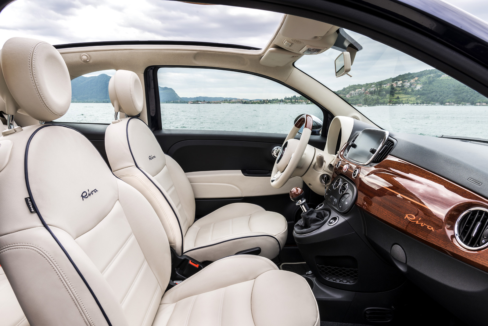 Fiat 500C Riva - boat shopping 