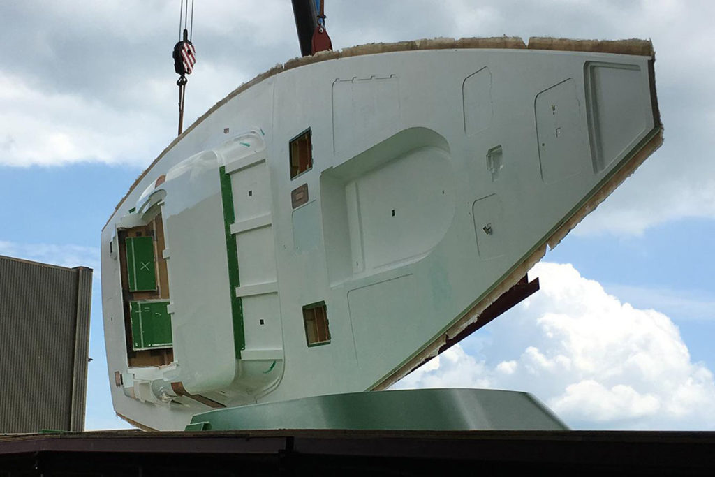 Oyster-118-veleiro-deck-chega-no-estaleiro-boatshopping