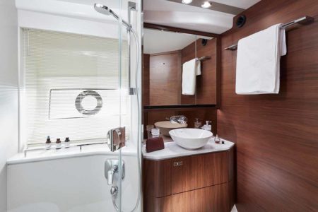 banheiro-cabine-vip-princess-yachts-62-boat-shopping