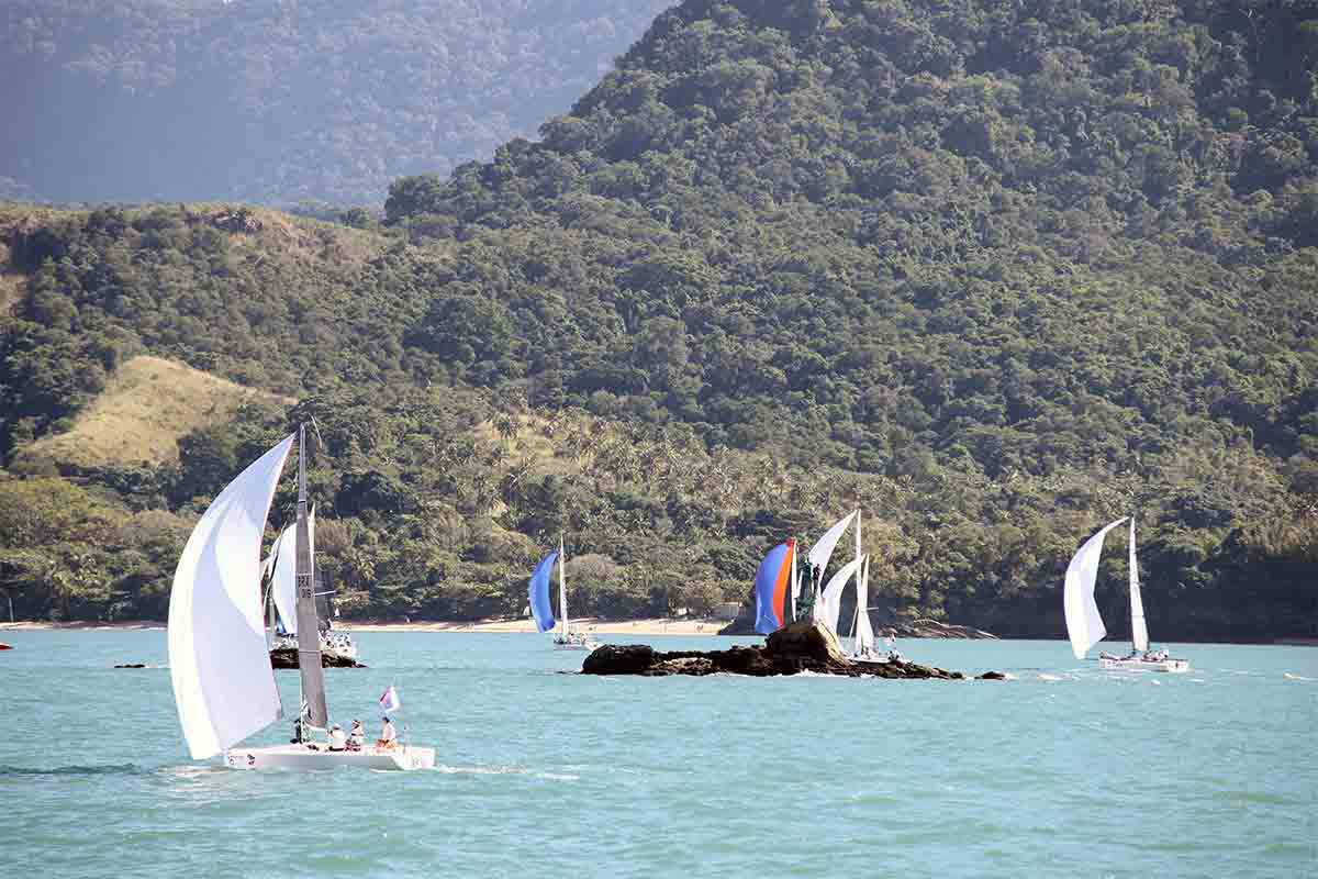 classe hpe 25 semana de vela de ilhabela - boat shopping