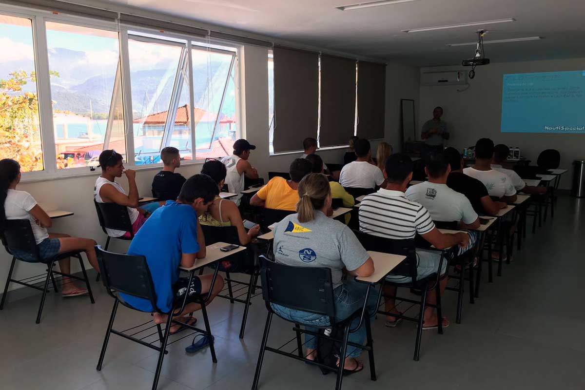 curso-nautispceial-marina-188-paraty-boat-shopping