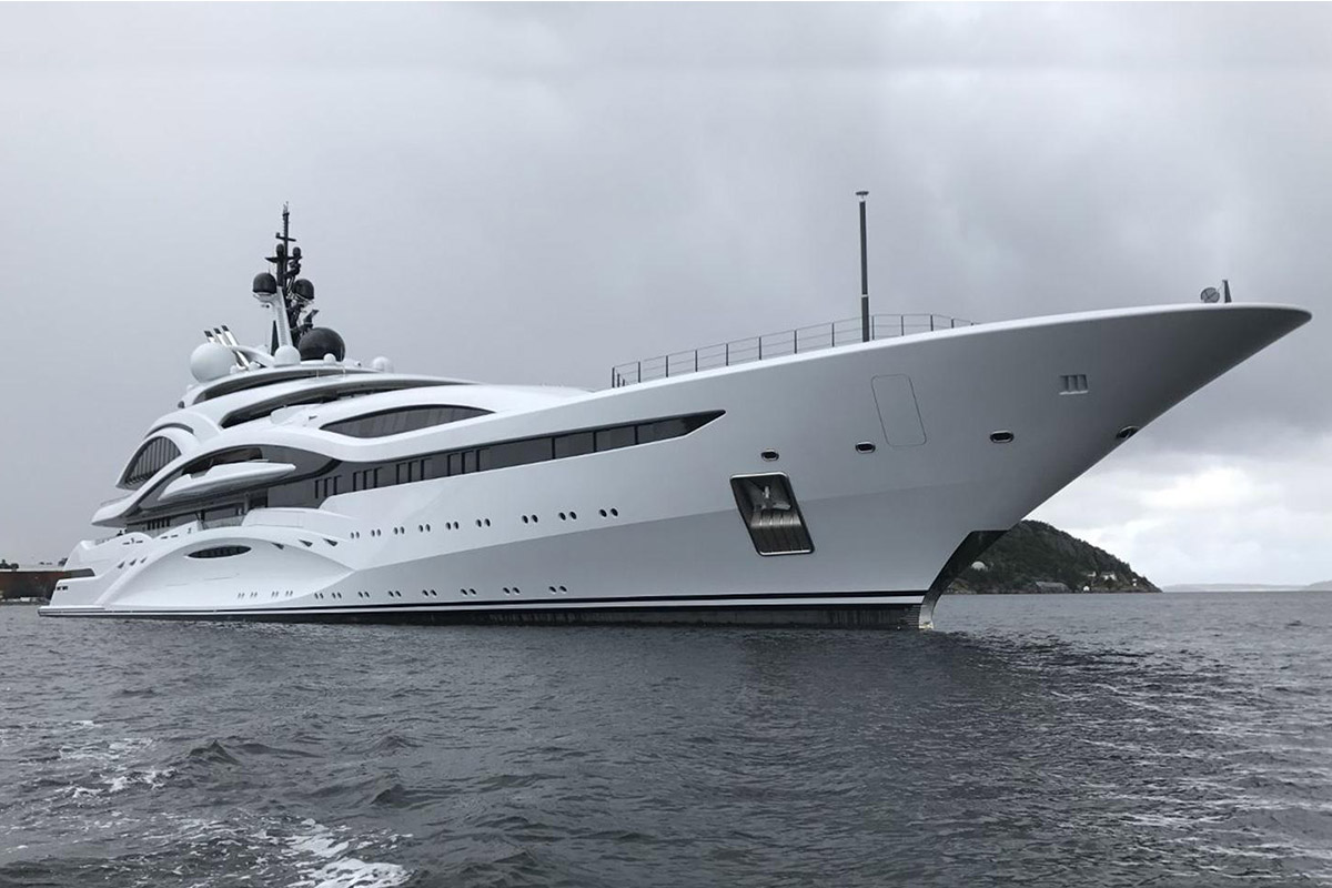 Lurssen-Al-Lusail-entregue-boatshopping