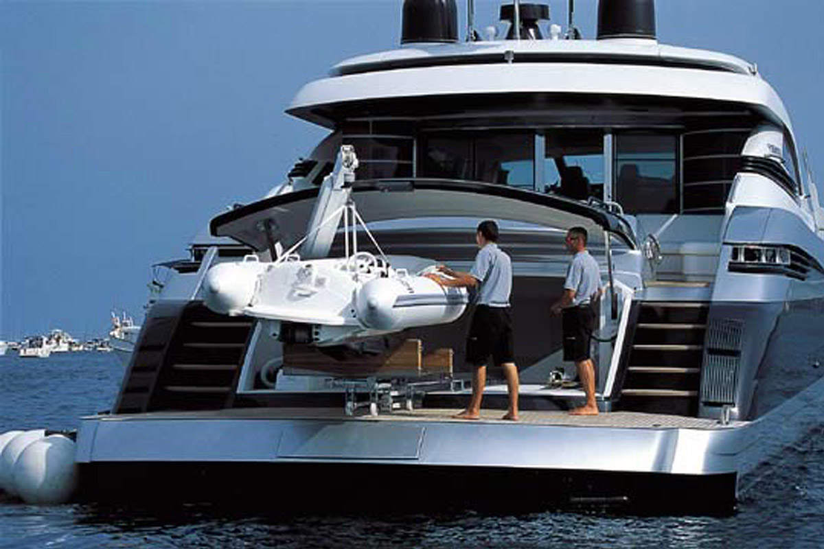 Pershing-115-Eike-Batista-boatshopping