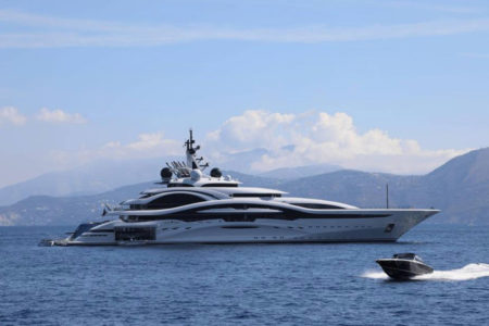 Al-Lusail-e-Katara-vistos-em-Capri-boatshopping-2