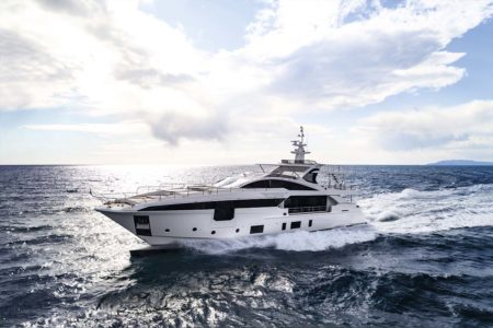 Azimut-yachts-no-Cannes-Yachting-Festival-boatshopping-2