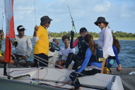 Kahena-Kunze-na-Copa-da-Juventude-boatshopping-2